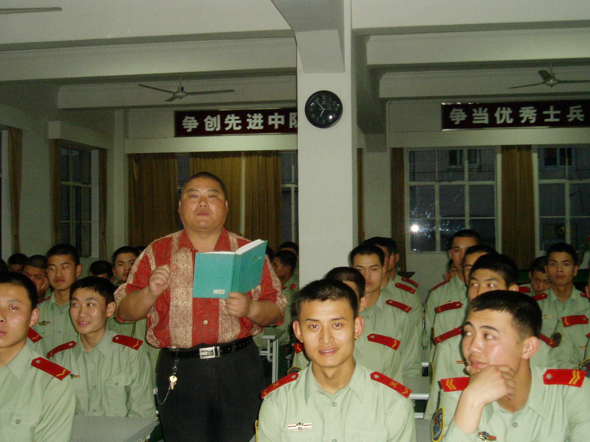 百度胖老师吧上海市公 安局轨道交通分局石宇玉老师求救 微信抖音快手百度贴吧百科图片视频知道搜索上海胖老 ...