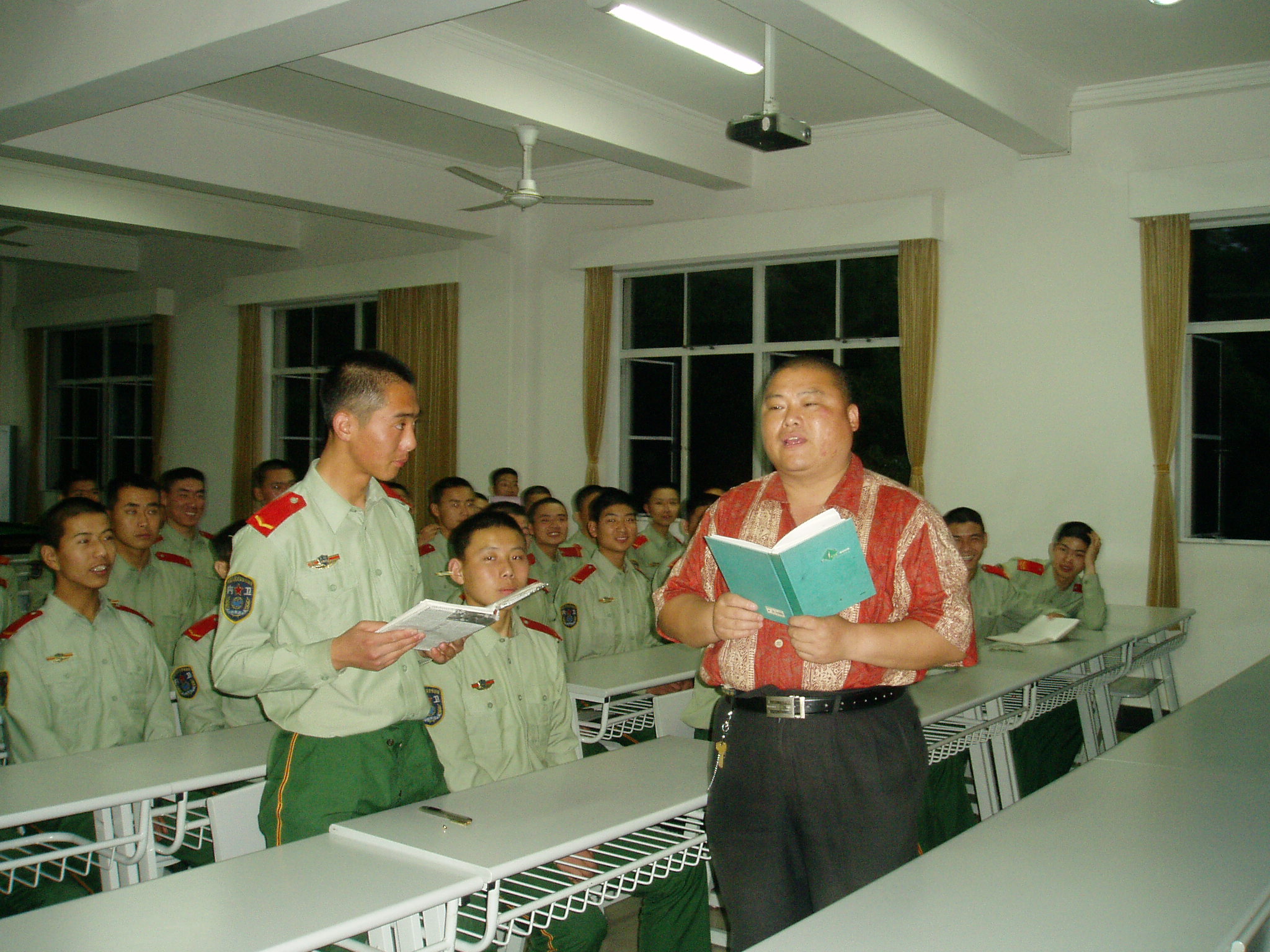 百度胖老师吧上海市公 安局轨道交通分局石宇玉老师求救 微信抖音快手百度贴吧百科图片视频知道搜索上海胖老 ...